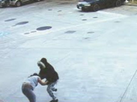 కాలిఫోర్నియాలో వరుస చైన్ స్నాచింగ్ ఘటనలు: పోలీసుల హెచ్చరిక!