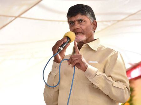 కర్ణాటకలో దారుణం, ఏపీపై కన్ను: బీజేపీపై చంద్రబాబు ఫైర్, జగన్ పార్టీ మౌనమెందుకో?