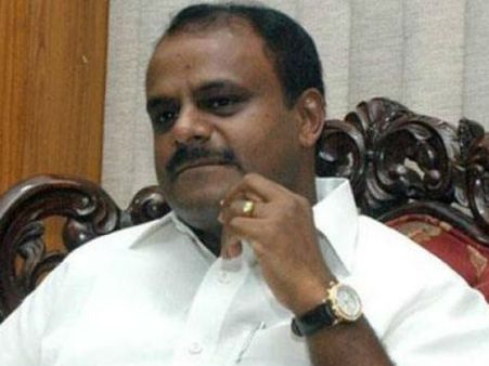 కాంగ్రెస్ కి కర్ణాటక ఓ ఏటీఎం.. దానికి చీఫ్ మేనేజర్ కుమారస్వామి: బీజేపీ