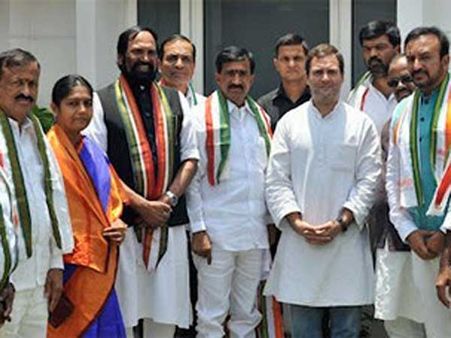 తెలంగాణ జిల్లాల అధ్యక్షులు వీరే: కాంగ్రెస్‌లోకి ఒంటేరు, ‘కేసీఆర్‌ను ఓడిస్తా’