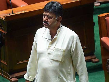 'డీకె శివకుమార్'కి డిప్యూటీ సీఎం అడిగిన కాంగ్రెస్, 'నో' అన్న కుమారస్వామి!