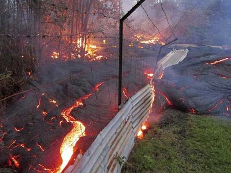 హవాయి గజగజ, అగ్నిపర్వతం బద్దలు: ఎగిసిపడుతున్న లావా, బిక్కుబిక్కుమంటూ ప్రజలు