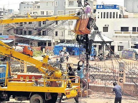 జీహెచ్ఎంసీ షాక్: ఐటీ కంపెనీలకు ఇంటర్నెట్ కట్?..