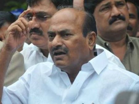 మహానాడులో జెసి హల్ చల్...చంద్రబాబుకే ఆదేశాలు...సిఎం బోల్తా పడ్డారు