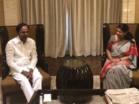 స్టాలిన్-కేసీఆర్ భేటీలో థర్డ్ ఫ్రంట్ చర్చ జరగలేదు: కనిమొళి ఆసక్తికర వ్యాఖ్య