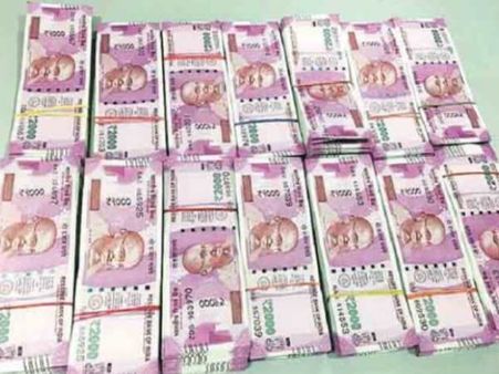 చేసేది అటెండర్ ఉద్యోగం: ఆస్తులు మాత్రం రూ.కోట్లలో., ప్రమోషన్ వచ్చినా కదల్లేదు!