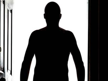 రెండు రాష్ట్రాలను భయపెట్టిన నగ్న దొంగ అరెస్ట్, ఎలా దొరికాడంటే?