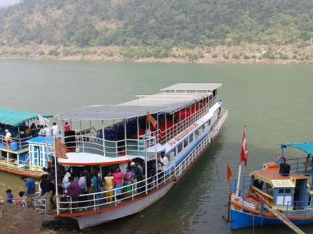 పాపికొండల బోట్లపై నిషేధం ఎత్తివేత...ఇదేంటిలా?: అస్థవ్యస్థ నిర్ణయాలు