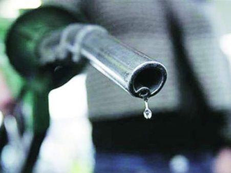 ఐఓసీ షాక్: పెట్రోల్, డీజిల్‌పై తగ్గింది రూపాయి కాదు, 1పైసా మాత్రమే!