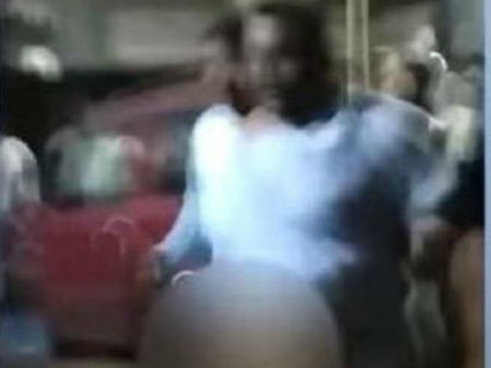 ఆలయ పూజారిని చితక్కొట్టి.. ప్యాంట్ విప్పించి ఊరేగించారు..