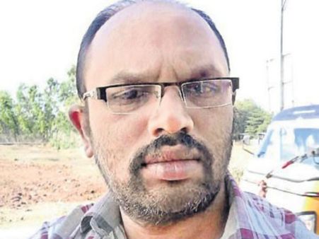 దారుణం:ఇంటర్ విద్యార్థిని పై ప్రిన్సిపల్‌ లైంగిక వేధింపులు...లొంగలేదని ఆన్సర్ షీట్ తారుమారు