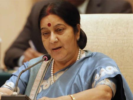 కెనడా భారతీయ రెస్టారెంట్ వద్ద పేలుడు: స్పందించిన సుష్మా, హెల్ప్‌లైన్ ట్వీట్