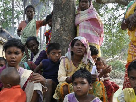 మరో పోరు?: 'లంబాడా'లతో అమీతుమీకి ఆదివాసీలు, సహాయ నిరాకరణకు పిలుపు!