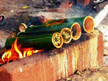 బొంగు చికెన్‌ దొరకడం లేదు...పర్యాటకుల అసంతృప్తి:కారణం ఇదే!