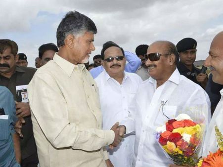 ఢిల్లీలో పోరాడుతాం: జేసీ, అడిగిందే అడుగుతారా.. నా లేఖ ఇవ్వండి: బాబు