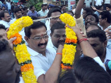 వంగవీటి రంగా బావమరిది కీలక నిర్ణయం: టీడీపీలో చేరుతున్నారా?..