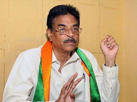 త్వరలో తీపి కబురు: విశాఖకు రైల్వే జోన్‌పై హరిబాబు, కడప స్టీల్ ప్లాంట్‌పై..