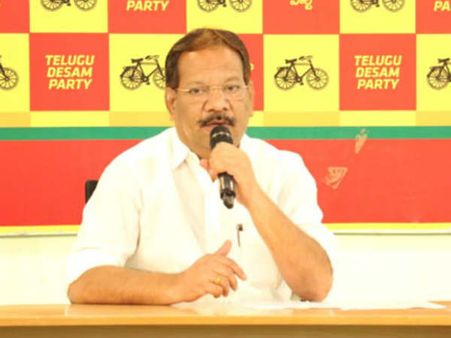 మోడీని ఒక్కమాట కూడా అనలేని పిరికిపంద జగన్‌:మంత్రి నక్కా ఆనందబాబు