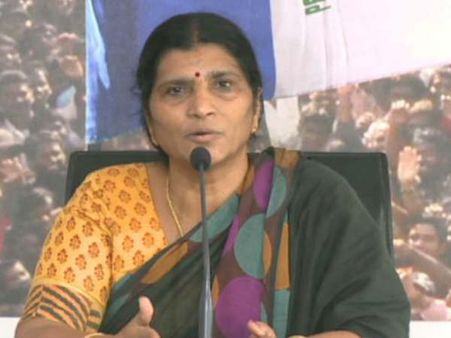 చంద్రబాబుపై సీబీఐ విచారణ ఉండదు:పురంధేశ్వరీ; పచ్చిఅవకాశవాది:లక్ష్మీపార్వతి