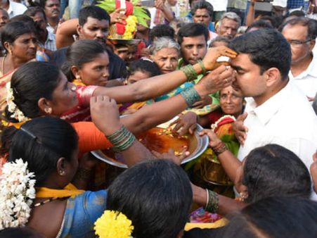 కుప్పం నియోజకవర్గంలో...కక్ష సాధింపు రాజకీయం:నారా లోకేష్