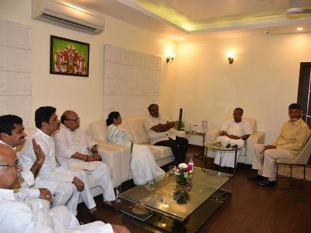 మోడీని అక్కడా కొడదాం: చంద్రబాబు సరికొత్త వ్యూహాలు! దానికి కాంగ్రెస్ మద్దతు