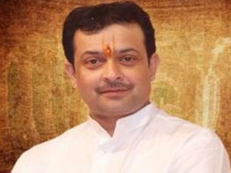 తుపాకీతో కాల్చుకుని భయ్యూజీ మహారాజ్ ఆత్మహత్య