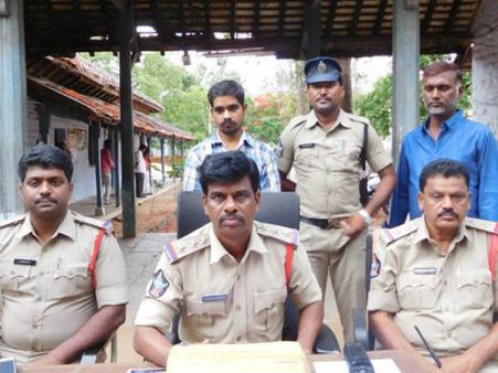 రిటైర్డ్ ఆర్టీసీ ఉద్యోగి అనుమానాస్పద మృతి:వీడిన మిస్టరీ...ప్రియుడి కోసం భార్యే!