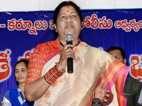 స్మార్ట్‌ ఫోన్‌లో పోర్న్ వీడియోలు చూసే...బాలికలపై అత్యాచారాలు:నన్నపనేని
