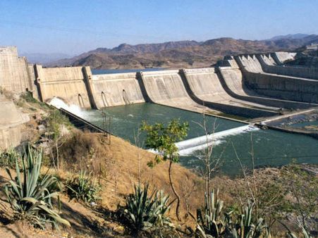 పోలవరం పనులతో...చైనా రికార్డు బ్రేక్ చేస్తాం: మంత్రి ఉమ;సిఎం రాక