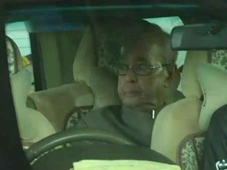 ఆర్ఎస్ఎస్ కార్యక్రమానికి ముఖ్య అతిథి: నాగపూర్ చేరుకున్న ప్రణబ్ ముఖర్జీ