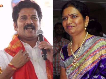 వాడివేడిగా కాంగ్రెస్ సమావేశం: నాశనం చేస్తున్నారంటూ నేతలపై డీకే అరుణ నిప్పులు