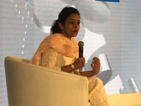 అలా భారత్ మంచి పని చేసింది: నాయర్, ప్రధాని మోడీ కోరుకునేది అదే: శృతి సింగ్