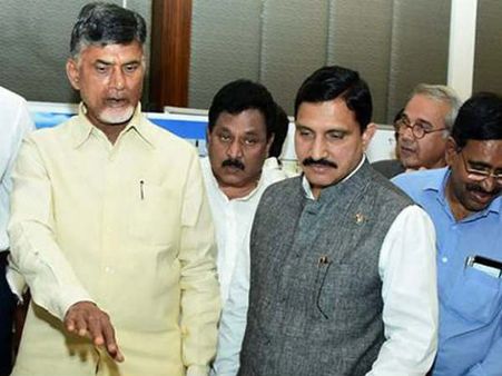 ఆ మాజీ కేంద్ర మంత్రి అల‌క‌కు కార‌ణం ఏంటి..? అందుకే విదేశాల‌కు వెళ్లారా..??