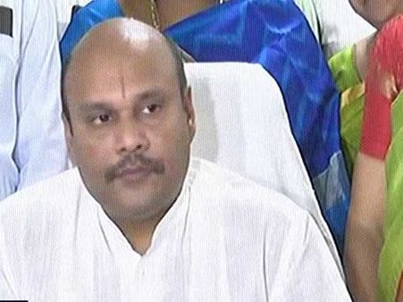 చిరంజీవిని లాగిన సుజయ కృష్ణ, ఆ టీడీపీ నేత మాకు అవసరం లేదని పవన్ కళ్యాణ్