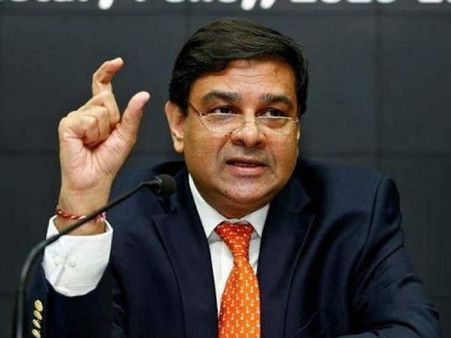 నగదు కొరత, పీఎన్బీ స్కాంపై చర్యలేవీ?: ఆర్బీఐ గవర్నర్ ఉర్జిత్‌పై స్థాయీ సంఘం ప్రశ్నల వర్షం