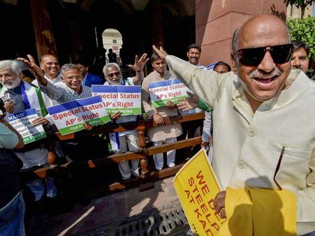 ఆహా ఏమి నటన!...కాదు....మీదే నాటకం:టిడిపి,వైకాపాల మాటల యుద్ధం