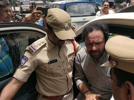 పరిపూర్ణానంద బహిష్కరణ: బీజేపీ ‘చలో ప్రగతిభవన్’ భగ్నం, ఎక్కడికక్కడ అరెస్టులు