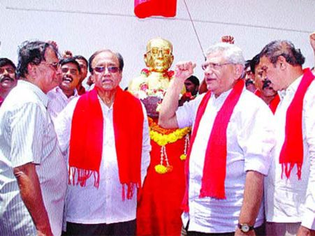 దేశంలో అప్రకటిత ఎమర్జెన్సీ...బిజెపిని గద్దె దింపడమే లక్ష్యం:వామపక్ష నేతలు