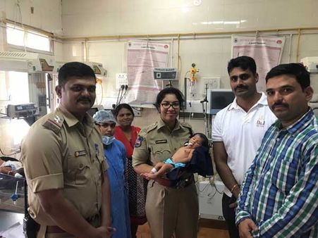 వెంబడించిన పోలీసులు: బీదర్ ఆస్పత్రిలో.. కోఠి ఆస్పత్రిలో కిడ్నాపైన పాప