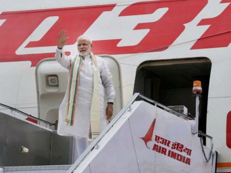 సొమ్మొకరిది..సోకొకరిది: మోడీ విదేశీ పర్యటనల ఖర్చు ఎంతో తెలుసా..?