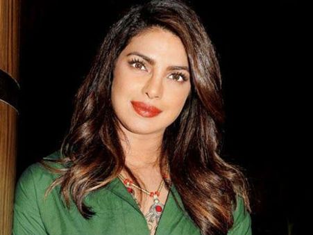 ప్రియాంకను ట్యాగ్ చేసి పప్పులో కాలేసిన కాంగ్రెస్: నెటిజన్ల సెటైర్లతో డిలీట్