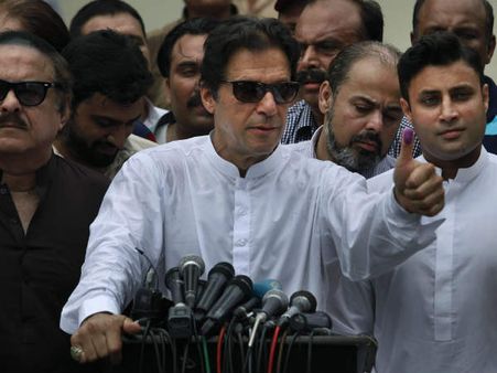 పాక్ ఫలితాలు: చరిత్ర సృష్టించిన ఇమ్రాన్ ఖాన్! ఏకమైన విపక్షాలు.. ఇదీ తొలిసారే!