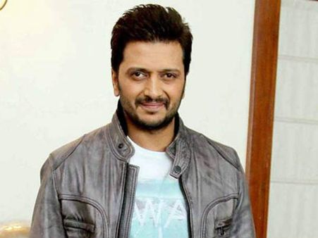 ఎంపీగా పోటీ చేయనున్న మాజీ సీఎం కుమారుడు రితేశ్ దేశ్‌ముఖ్, తండ్రి స్వస్థలం నుంచే