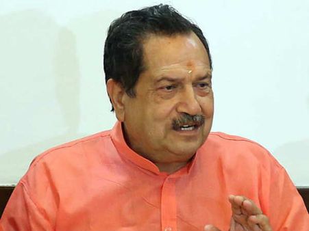 దేశంలో దాడులు తగ్గాలంటే గోమాంసం తినడం మానేయాలి: ఆర్ఎస్ఎస్ నేత ఇంద్రేశ్