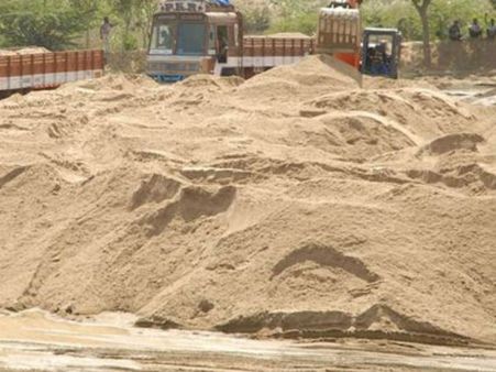 ఎపి:ఇసుక దందా...ఇక ఉండదంట:ప్రభుత్వ అధికారే అంతా పర్యవేక్షిస్తాడు!