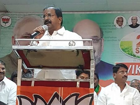 భారీ కుంభకోణం: ఏపీ ఇళ్ల నిర్మాణంలో రూ.30వేల కోట్లు అవినీతి జరిగిందన్న సోమువీర్రాజు