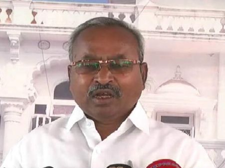 అటవీ హక్కుల చట్టానికి...ఫారెస్ట్ అధికారులు తూట్లు : సున్నం రాజయ్య