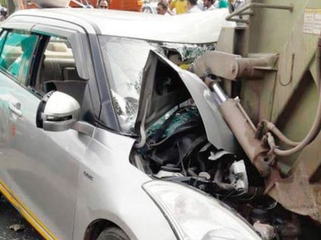 దారుణం: ఆమె ప్రమాదంలో మరణించినా ఛార్జీ వసూలు చేసిన క్యాబ్