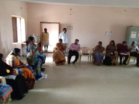 కడప వెలుగు కార్యాలయంలో ప్రపంచ బ్యాంకు అధికారుల తనిఖీ