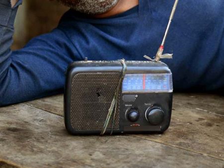 దేశంలోనే ఫస్ట్: తెలంగాణ మహిళల ఆధ్వర్యంలోని ఈ రేడియో మూగబోనుంది